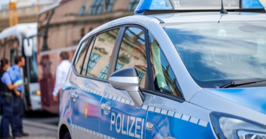 un tanar de 18 ani a fost arestat in germania pentru ca ar fi planificat un atac asupra ambasadei israelului la berlin 67b8c32f12df3