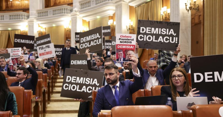 usr nu a votat bugetul pe 2025 psd si pnl taie de la pensionari si copii dar lasa privilegiile specialilor 67a461e629477