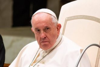 vaticanul anunta ca analizele papei francisc arata o usoara ameliorare a starii sale de sanatate 67b64483d05dc