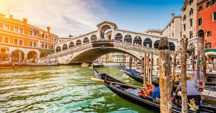 venetia va mentine taxa de acces in oras pentru turisti in timpul zilei pentru a combate supraturismul 67aa50bc81c53
