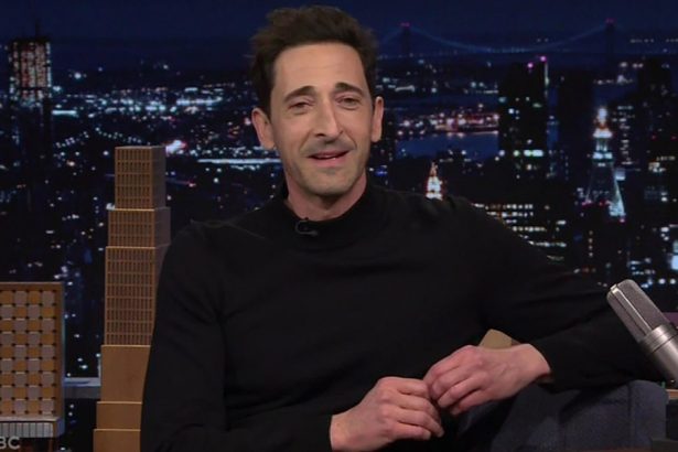 video adrien brody protagonistul unei intamplari amuzante la filmarile pentru the brutalist un make up artist a vrut sa i indeparteze nasul 67aa5e17110aa