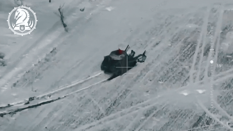 video blindate ruse cu steagul uniunii sovietice distruse de ucraineni in kursk mergeau ca la parada pana au intrat intr un camp de mine 67b36f1c628b4