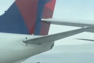 video doua avioane de pasageri s au ciocnit pe aeroportul din seattle momentul a fost filmat 67a49dc103643