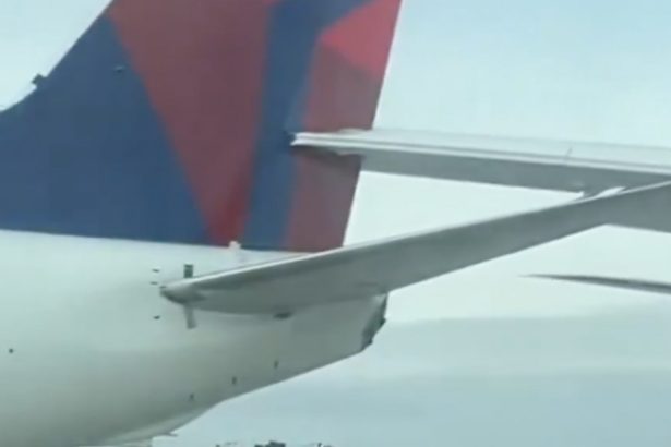 video doua avioane de pasageri s au ciocnit pe aeroportul din seattle momentul a fost filmat 67a49dc103643