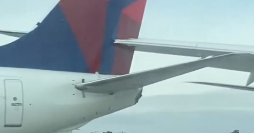 video doua avioane de pasageri s au ciocnit pe aeroportul din seattle momentul a fost filmat 67a49dc103643