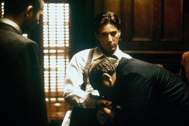 video momentul in care al pacino a intalnit un mafiot adevarat in timp ce filma nasul cum trilogia a inspirat in realitate mafia 67a4434adf93e