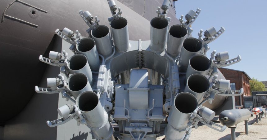 video momentul in care fortele ucrainene distrug un lansator de rachete antisubmarin rusesc smerch 2 extrem de rar 67ac4c3116917