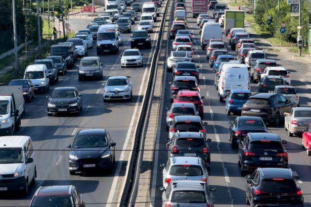 video romania presata sa implementeze taxa pe poluare 8 din 10 soferi romani vor trebui sa o plateasca 67a874ebe3b8a