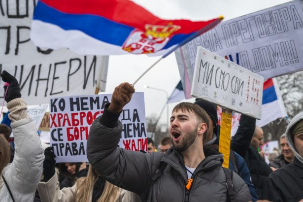 video sarbii cer in strada demisia presedintelui vucic e o revolutie 67b0e5e534207