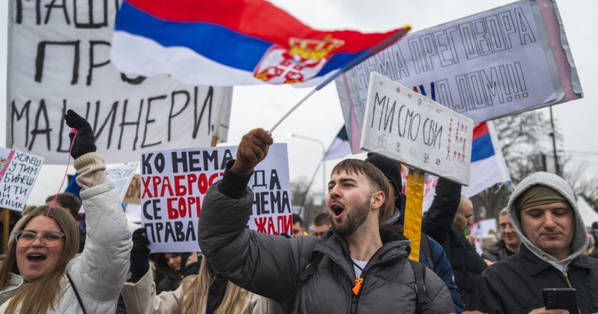 video sarbii cer in strada demisia presedintelui vucic e o revolutie 67b0e5e534207