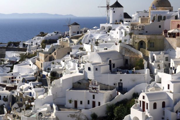 zeci de cutremure au zguduit insula santorini in ultimele zile autoritatile inchid scolile din cauza seismelor 679f4f8d4cd73