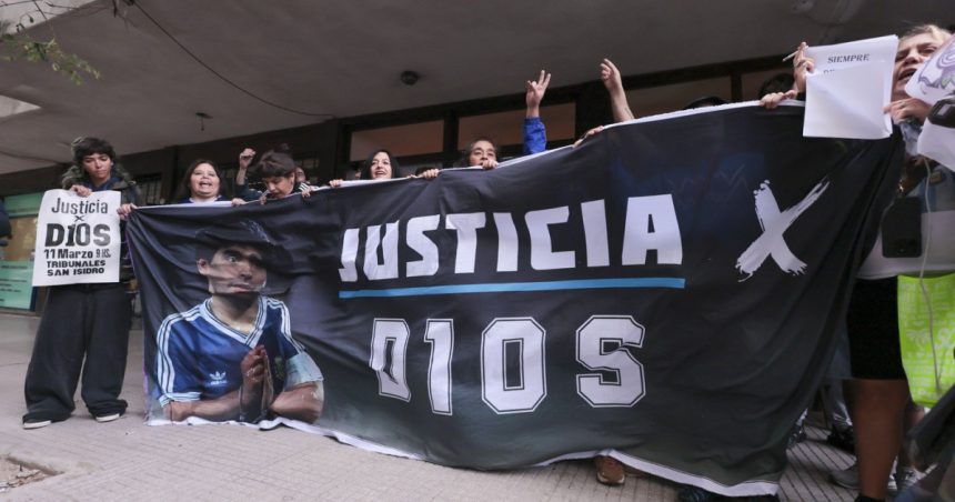 a inceput procesul echipei medicale care l a ingrijit pe maradona diego copiii sai poporul argentinian merita dreptate 67d152dcb9038