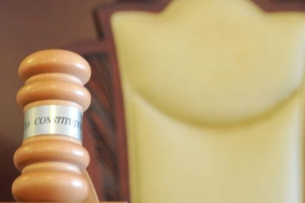 ccr declara neconstitutionala o prevedere din statutul functionarilor publici judecatorii curtii spun ca lasa loc arbitrariului 67e5a523bb45d