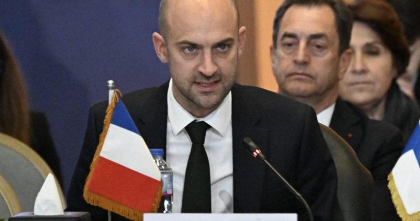 cine ar putea convinge rusia sa revina la masa negocierilor anuntul sefului diplomatiei franceze 67e51013c540e