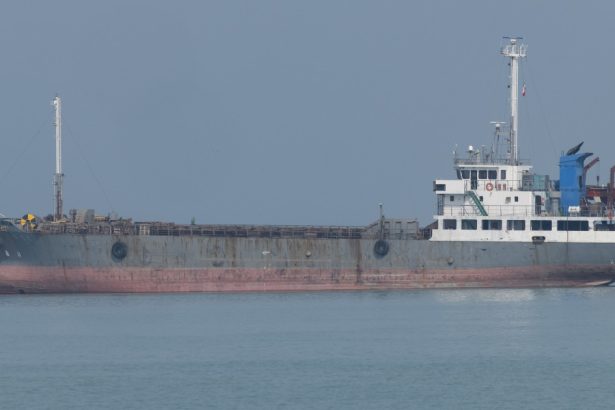 cum reuseste iranul sa si transporte petrolul chiar daca este sanctionat de catre sua dezvaluirile unui ministru din irak 67e14b9f9d472