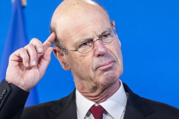 franta ar putea sa taxeze superbogatii ca sa poata cheltui mai mult de 3 din pib pentru aparare ce calcule face ministrul economiei 67c77ab7e9aea