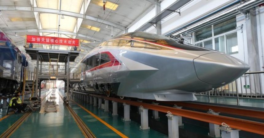 galerie foto cum arata cel mai rapid tren de mare viteza din lume aflat in teste la beijing poate ajunge pana la 450 km h 67caf2ff60ecb