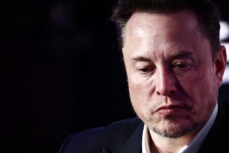 imperiul corporatist al lui elon musk este in pericol cum ameninta competitorii lui sa puna capat dominatiei spacex si tesla 67e241b807b56