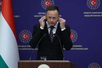 ministrul ungar de externe loviturile asupra infrastructurii energetice rusesti sunt o amenintare la adresa suveranitatii tarii sale 67ea6d7fbf2f9