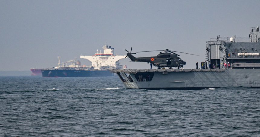 peste 2 300 de militari romani si nato participa la manevre in marea neagra scopul restabilirea controlului liniilor de comunicatii 67e29b0344140