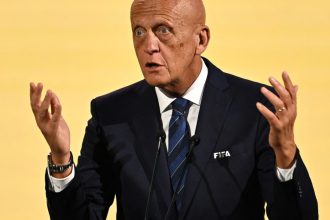 pierluigi collina ura indreptata impotriva arbitrilor este cancerul care ar putea ucide fotbalul oamenii cauta conspiratii 67c4df50b9944