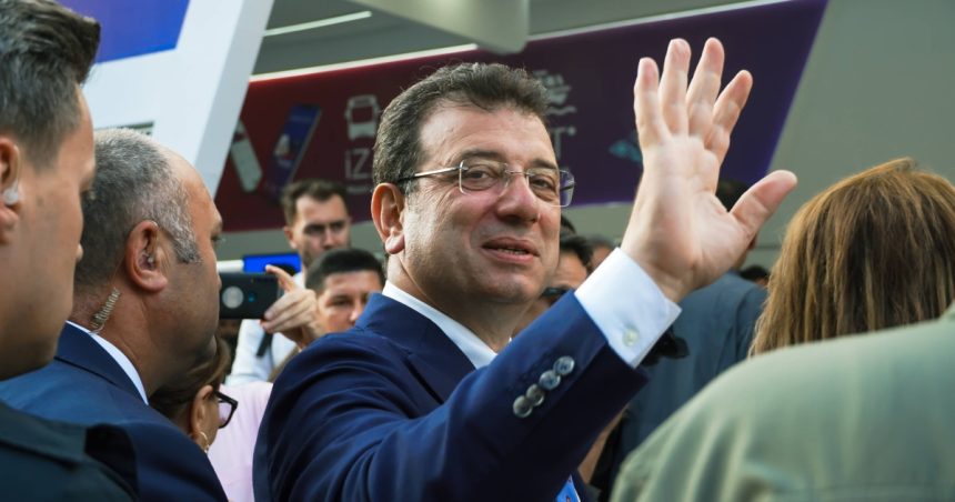 primarul istanbulului ekrem imamoglu a fost nominalizat de opozitie candidat la presedintia turciei in ciuda incarcerarii sale 67e1216f29c8c
