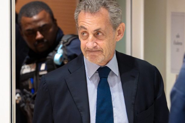 procesul lui nicolas sarkozy procurorii francezi cer o pedeapsa de 7 ani de inchisoare pentru fostul presedinte 67e5abf055185