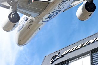 razboiul comercial al lui donald trump si industria aviatica de ce boeing ar putea suferi mai mult decat rivalul airbus 67ce0eb2d3164