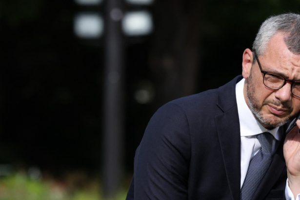 seful de cabinet al lui macron paraseste palatul elysee pentru un post in sistemul bancar 67e58543dc97a