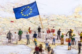 sondaj eurobarometru 70 dintre romani considera ca tara noastra beneficiaza de pe urma statutului de membru ue 67e2534ab0fd3