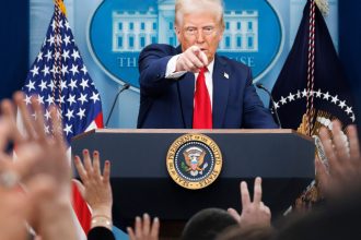 trump ataca presa traditionala americana ar fi o onoare pentru mine sa ii pun capat ce spune despre redactorul sef al the atlantic 67e3b1aec3a4d