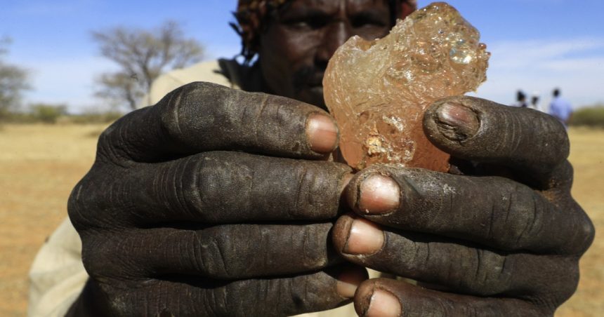 un ingredient esential din coca cola bomboane mms si rujuri loreal este obiectul contrabandei din sudanul devastat de razboi 67c6d32bce686