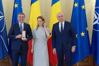 video gheorghe hagi a fost decorat cu steaua romaniei cea mai inalta distinctie a tarii 50 de ani am muncit ca sa vina aceasta zi 67d4005e52632