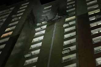 video kievul atacat cu drone rusesti azi noapte cel putin sapte persoane au fost ranite 67dfb4fbe63bd