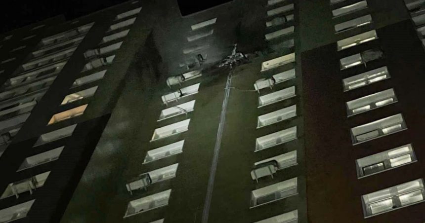 video kievul atacat cu drone rusesti azi noapte cel putin sapte persoane au fost ranite 67dfb4fbe63bd