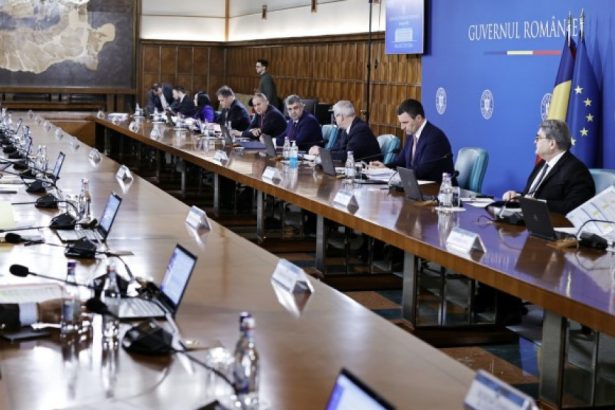 video ministerele au cheltuit mai mult desi guvernul a promis economie ce institutii au cerut miliarde in plus la rectificarea bugetara 67e4f8dfcb936