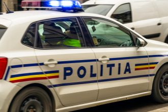 video momentul in care un politist loveste o femeie cu bastonul pe o strada din ramnicu valcea de la ce a pornit conflictul 67ea5fac4360e