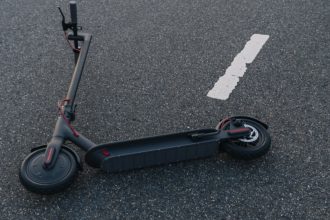 accident mortal in arges o fata de 15 ani a murit dupa ce a cazut de pe o trotineta electrica condusa de un alt adolescent 680715afd08b8