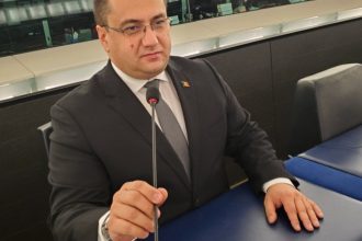 alegeri prezidentiale 2025 cristian terhes candideaza inca o data dupa ce a contestat rezultatul primului tur de anul trecut 67ec058cca426