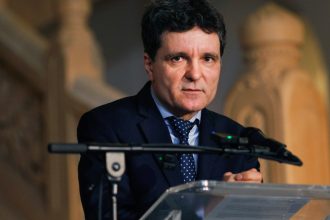 alegeri prezidentiale 2025 nicusor dan independentul care vrea sa dea la schimb primaria capitalei pe palatul cotroceni 67ebf618ba2e0