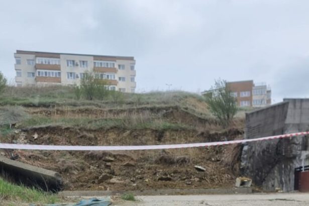 alunecare de teren in zona unui complex rezidential din iasi un zid de sprijin al unei parcari s a prabusit 67f92c5a689a7
