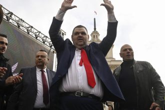 analiza cum guvernul de la sofia a fost luat ostatic de un oligarh intrebarea nu mai este daca ci cand va cadea coalitia de guvernare 680282c06601a