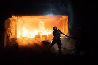 atacuri rusesti cu drone in zaporojie si harkov un mort si mai multi raniti in timp ce sua discuta noi sanctiuni impotriva moscovei 67ecee85293e6