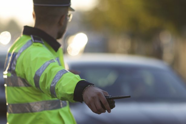 au inceput controalele in trafic pentru minivacanta de paste 25 000 de politisti si jandarmi vor actiona pe sosele si langa biserici 6801cfb05f5e8