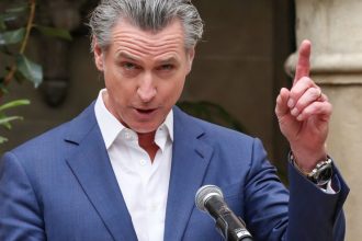 california va contesta in instanta taxele vamale impuse de donald trump 68000fcb5820b