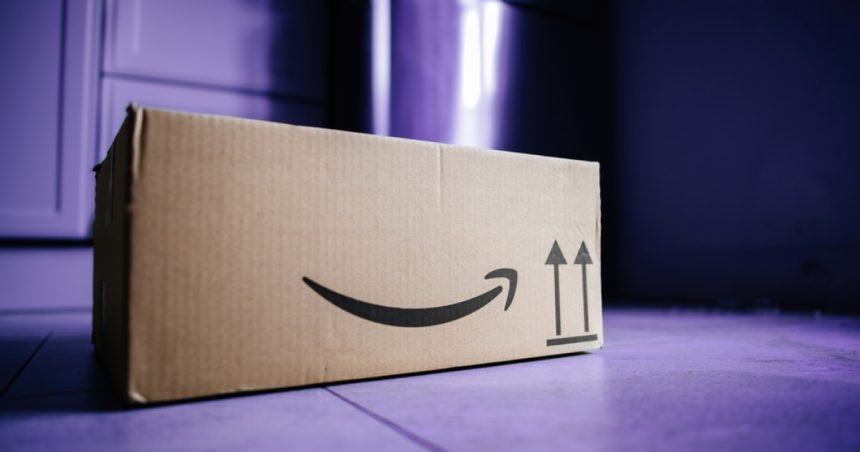 casa alba acuza amazon de act ostil si politic dupa ce a anuntat ca va afisa costul suplimentar al tarifelor langa pretul produselor 6810f5328d8ca