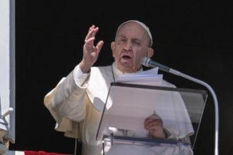 ce spunea papa francisc despre moarte suveranul pontif a scris prefata unei carti cu putin timp inainte de a se stinge din viata 680779124a748