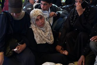 cel putin 27 de morti majoritatea copii in urma unor bombardamente israeliene in gaza anunta ministerul palestinian al sanatatii 68038df025701