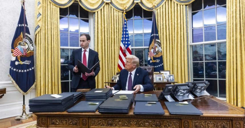 cele 10 momente cheie din primele 100 de zile de mandat prezidential al lui donald trump 68087180e9d7d
