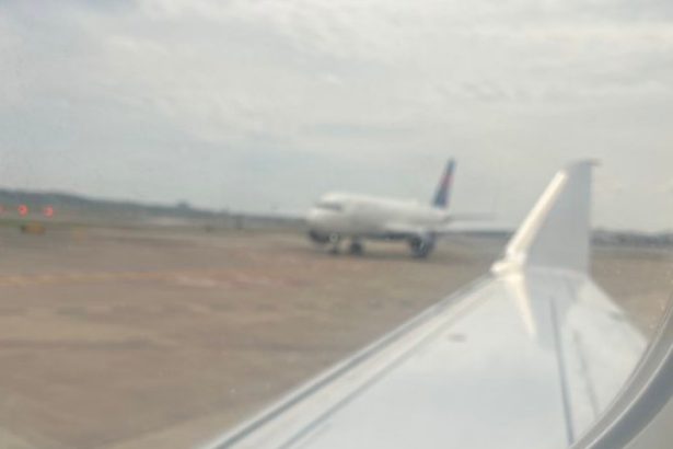 coliziune pe pista aeroportului ronald reagan la washington intre doua avioane la bordul unuia se aflau cinci alesi din congres 67f823477373b